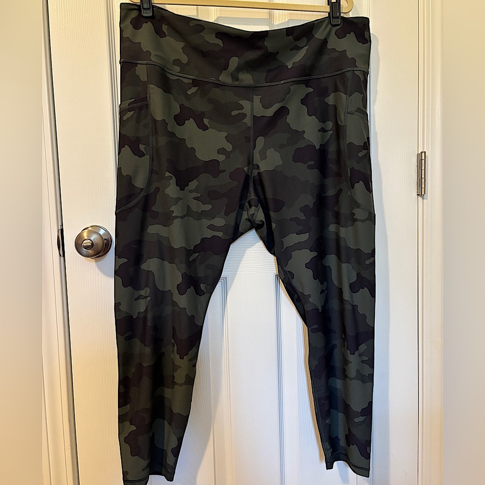 Old Navy Woman’s Plus Size Leggings